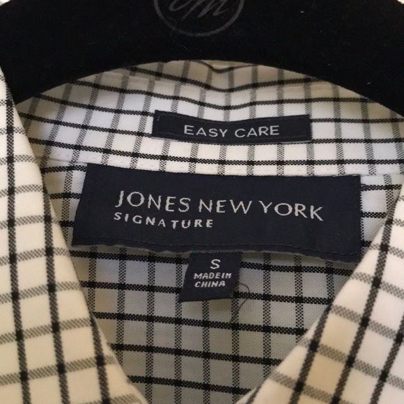 Button down shirt - Picture 3 of 3